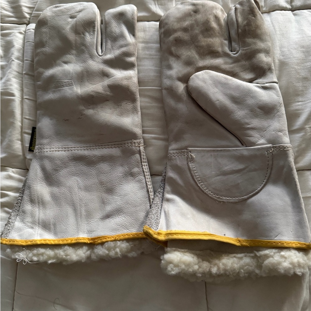 White Leather Welding Mitts